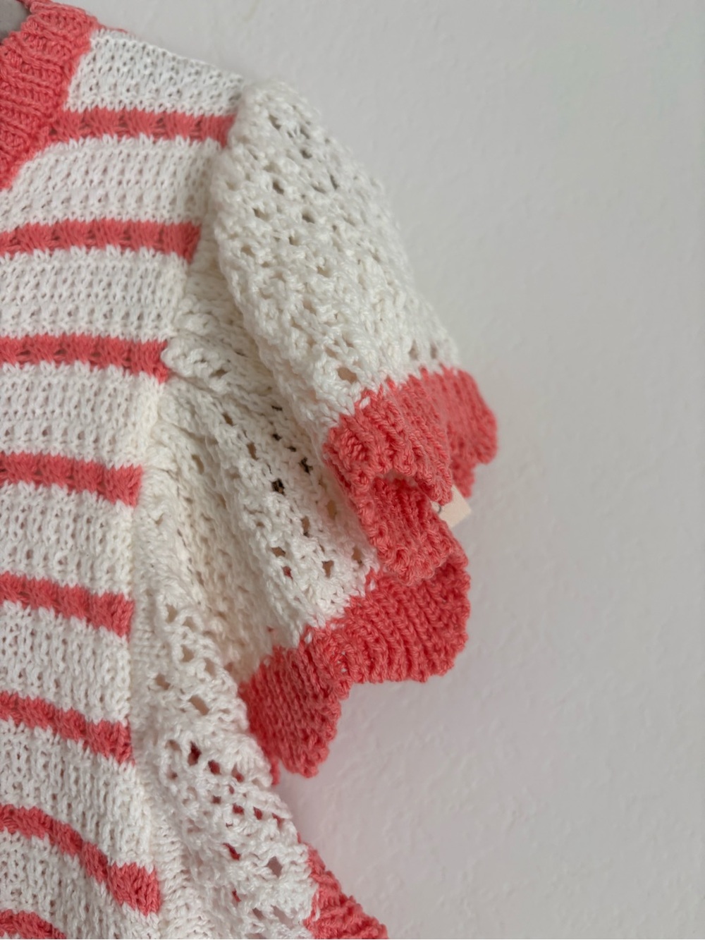 NWT Easel Cream & Coral Striped Knit Top size Small - Picture 4 of 9